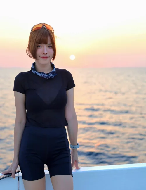 Natasha photo 2, asian, average, brunette, 170 cm, 62 kg, Small bust, Hong Kong