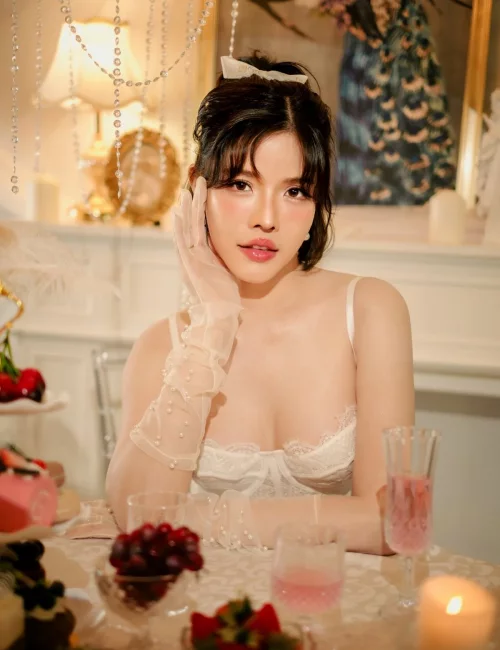 Natasha photo 4, asian, average, brunette, 170 cm, 62 kg, Small bust, Hong Kong