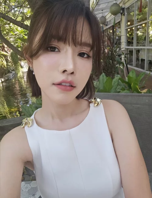 Natasha photo 9, asian, average, brunette, 170 cm, 62 kg, Small bust, Hong Kong