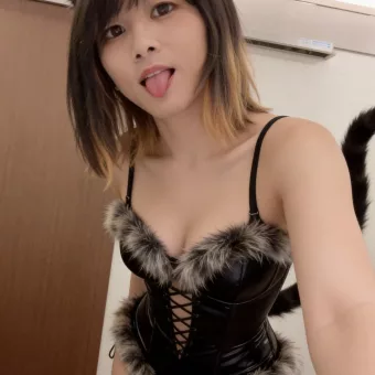 Minami photo 5, asian, petite, black hair, 160 cm, 56 kg, Small bust, Hong Kong
