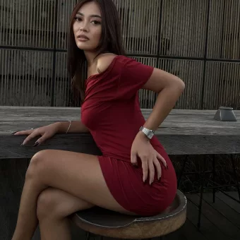 Dewi photo 5, asian, slim, black hair, 156 cm, 45 kg, Medium bust, Hong Kong