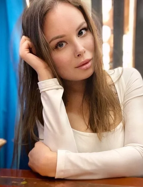Sophie photo 2, slavic, busty, brunette, 176 cm, 65 kg, Large bust, Hong Kong
