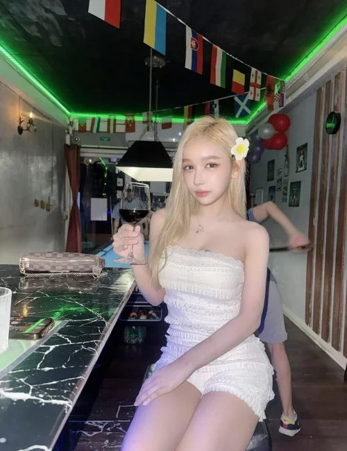 Sirena photo 9, asian, athletic, blonde hair, 167 cm, 56 kg, Small bust, Hong Kong