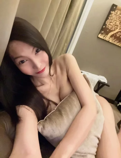Anastasia photo 1, asian, average, black hair, 167 cm, 59 kg, Small bust, Hong Kong