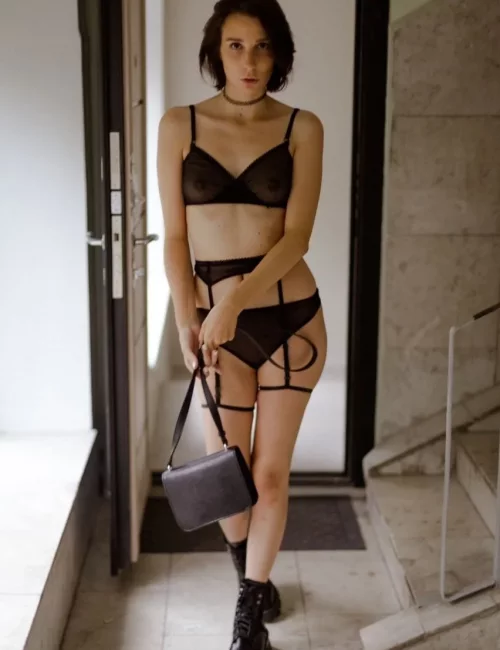 Polina photo 9, slavic, average, brunette, 175 cm, 68 kg, Small bust, Hong Kong