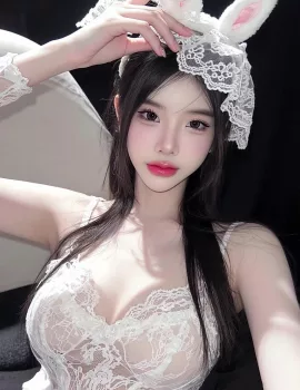 Somjai photo 1, asian, athletic, black hair, 166 cm, 53 kg, Small bust, Hong Kong