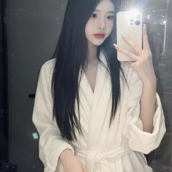 Somjai photo 3, asian, athletic, black hair, 166 cm, 53 kg, Small bust, Hong Kong