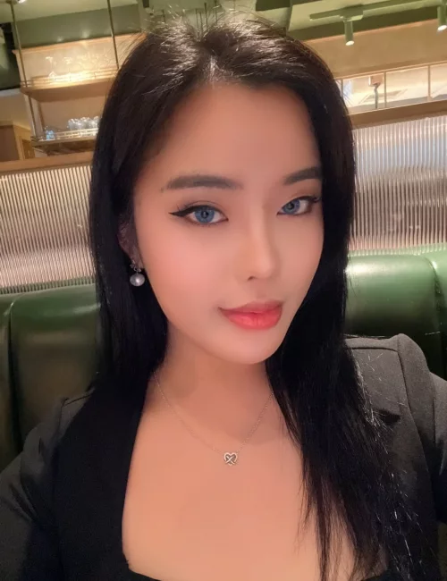 Jade photo 4, asian, athletic, black hair, 168 cm, 56 kg, Medium bust, Hong Kong