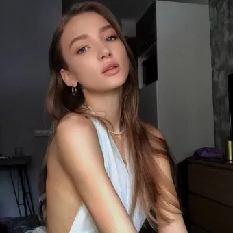 Sloane photo 2, slavic, athletic, brunette, 174 cm, 62 kg, Medium bust, Hong Kong