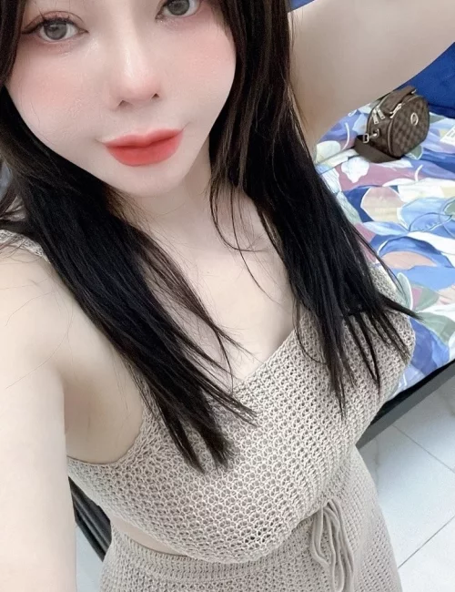 Chanida photo 2, asian, petite, brunette, 158 cm, 50 kg, Medium bust, Hong Kong