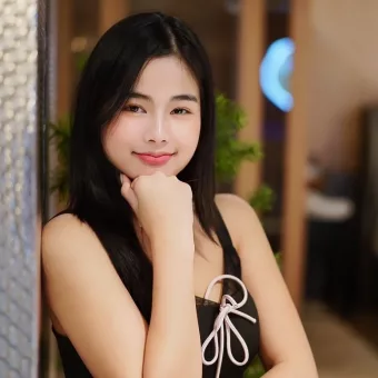 Yeji photo 2, asian, average, black hair, 163 cm, 56 kg, Small bust, Hong Kong
