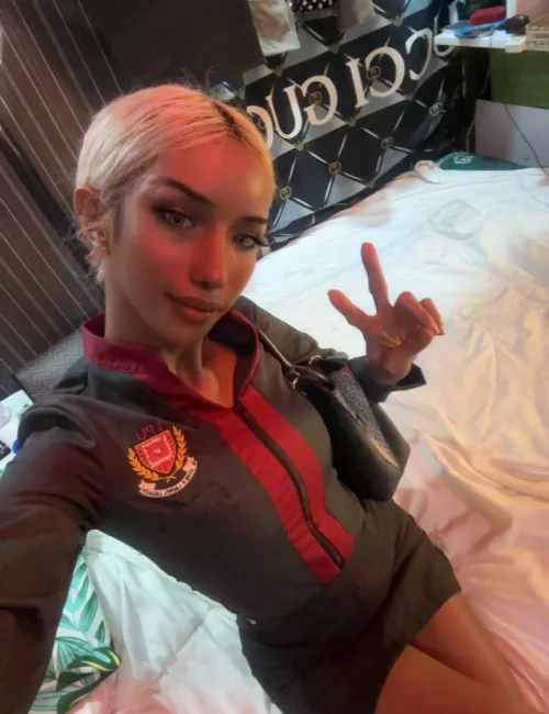 Fangfang photo 10, slavic, athletic, blonde hair, 167 cm, 55 kg, Medium bust, Hong Kong