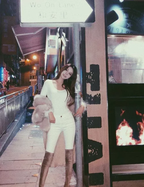 Malia photo 1, asian, athletic, brunette, 168 cm, 56 kg, Medium bust, Hong Kong