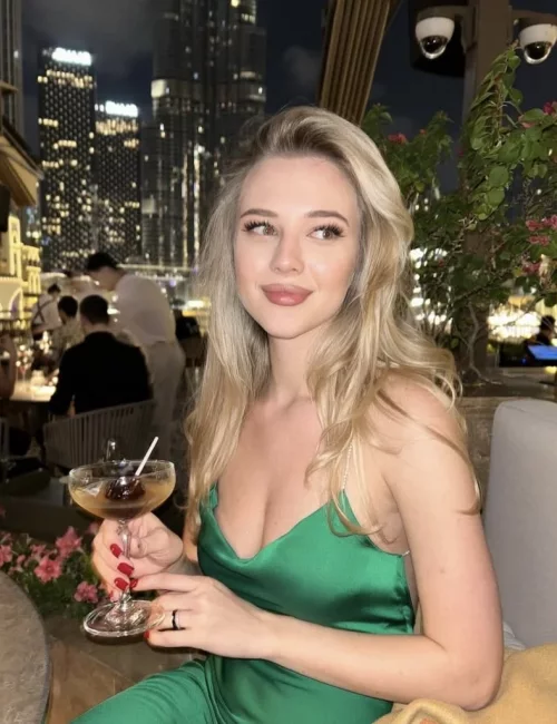 Keira photo 1, european, average, blonde hair, 165 cm, 58 kg, Medium bust, Hong Kong