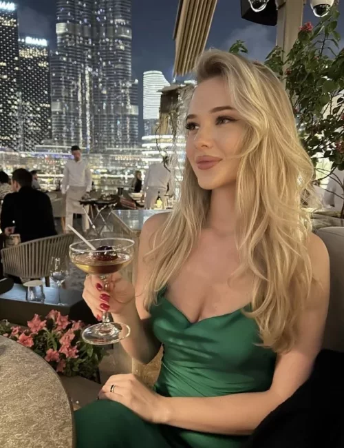 Keira photo 10, european, average, blonde hair, 165 cm, 58 kg, Medium bust, Hong Kong