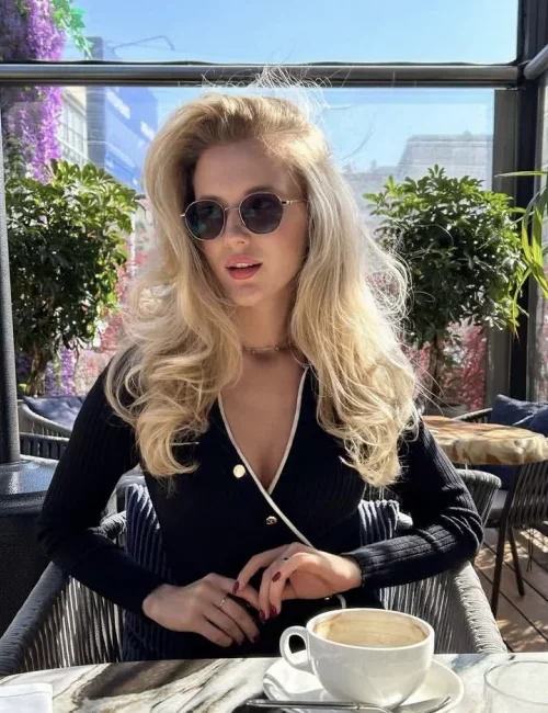 Keira photo 2, european, average, blonde hair, 165 cm, 58 kg, Medium bust, Hong Kong