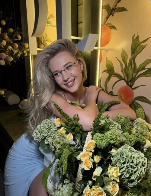 Keira photo 8, european, average, blonde hair, 165 cm, 58 kg, Medium bust, Hong Kong