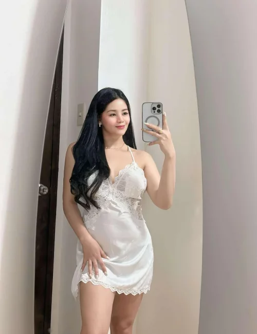 Salma photo 2, asian, slim, black hair, 158 cm, 45 kg, Small bust, Hong Kong