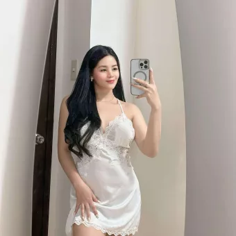 Salma photo 2, asian, slim, black hair, 158 cm, 45 kg, Small bust, Hong Kong