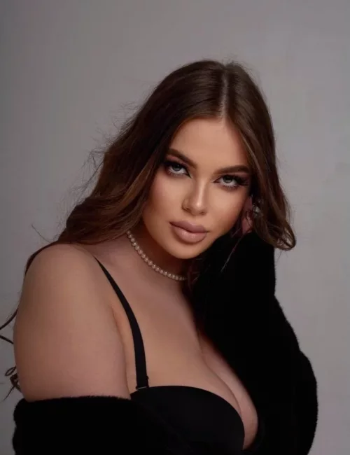 Shanti photo 5, slavic, athletic, brunette, 167 cm, 55 kg, Medium bust, Hong Kong
