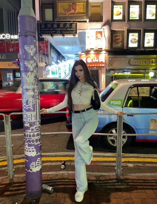 Maira photo 19, slavic, average, brunette, 170 cm, 60 kg, Medium bust, Hong Kong