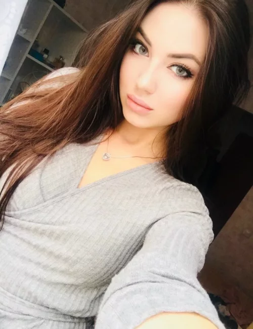 Maira photo 20, slavic, average, brunette, 170 cm, 60 kg, Medium bust, Hong Kong
