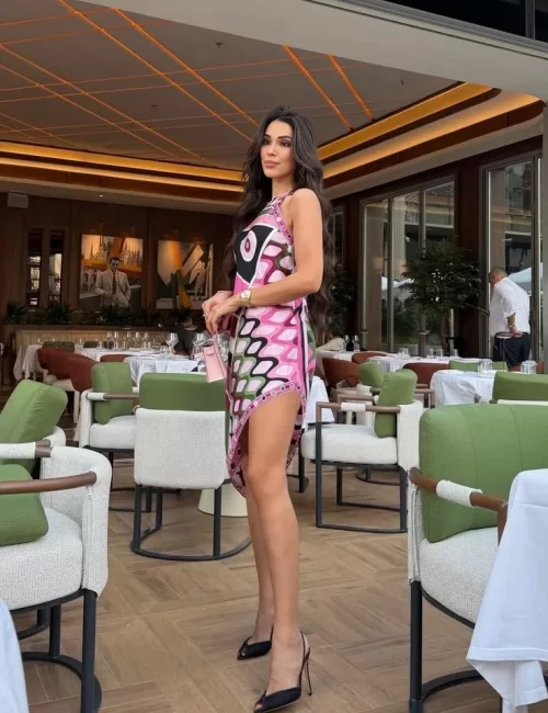 Adelya photo 3, european, athletic, black hair, 166 cm, 56 kg, Medium bust, Hong Kong