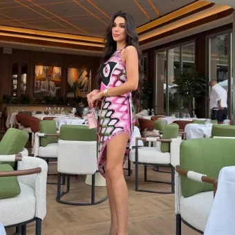 Adelya photo 3, european, athletic, black hair, 166 cm, 56 kg, Medium bust, Hong Kong