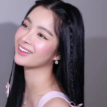 Raven photo 3, asian, petite, black hair, 162 cm, 51 kg, Small bust, Hong Kong