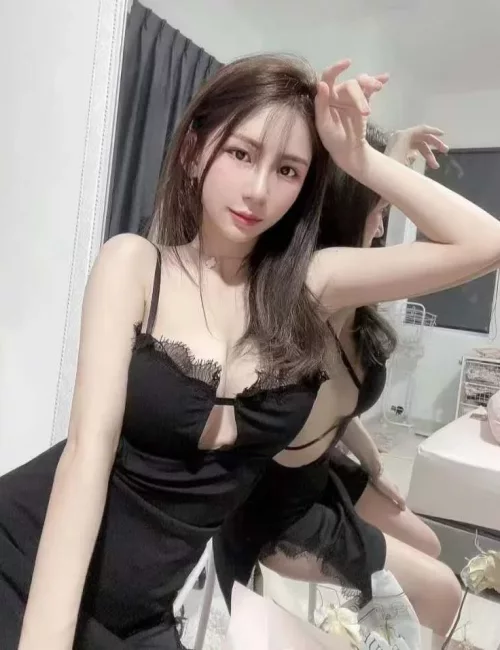 Amelia photo 7, asian, athletic, brunette, 167 cm, 54 kg, Medium bust, Hong Kong