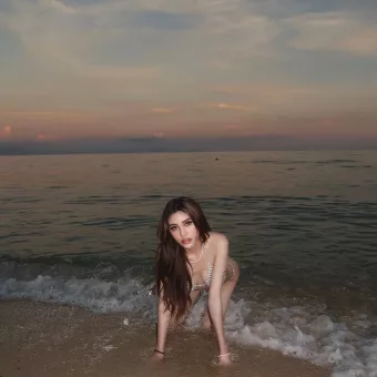 Electra photo 3, asian, petite, brunette, 162 cm, 53 kg, Small bust, Hong Kong