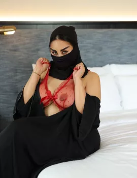 Magnolia photo 1, slavic, busty, black hair, 170 cm, 57 kg, Large bust, Hong Kong
