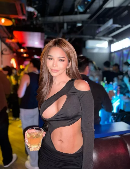 Sayuri photo 22, latino, average, brunette, 164 cm, 59 kg, Medium bust, Hong Kong
