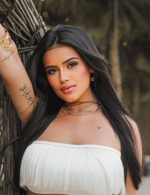 Selena photo 11, latino, average, black hair, 170 cm, 63 kg, Medium bust, Hong Kong