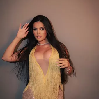 Selena photo 5, latino, average, black hair, 170 cm, 63 kg, Medium bust, Hong Kong