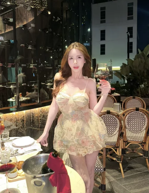 Aoi photo 6, asian, athletic, brunette, 169 cm, 57 kg, Medium bust, Hong Kong