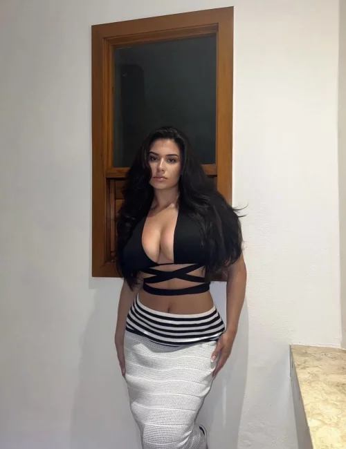 Lita photo 3, asian, busty, black hair, 167 cm, 56 kg, Large bust, Hong Kong