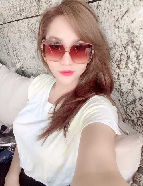 Estelle photo 12, latino, average, brunette, 168 cm, 58 kg, Medium bust, Hong Kong