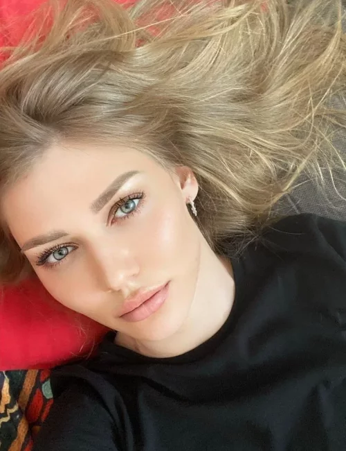 Chloe photo 3, slavic, average, blonde hair, 175 cm, 67 kg, Small bust, Hong Kong