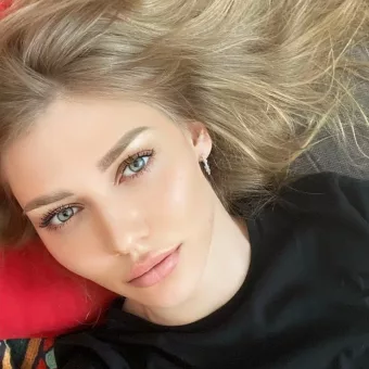 Chloe photo 3, slavic, average, blonde hair, 175 cm, 67 kg, Small bust, Hong Kong