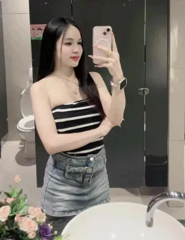 Kornkanok photo 1, asian, slim, black hair, 155 cm, 44 kg, Small bust, Hong Kong