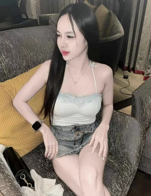 Kornkanok photo 3, asian, slim, black hair, 155 cm, 44 kg, Small bust, Hong Kong
