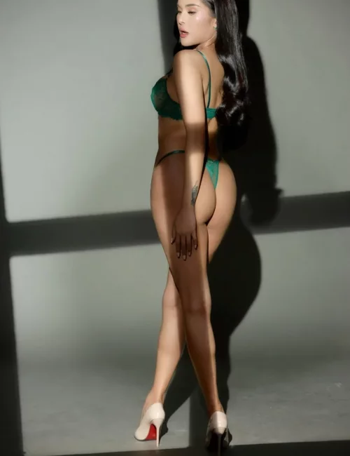 Hinako photo 10, slavic, petite, black hair, 158 cm, 53 kg, Medium bust, Hong Kong