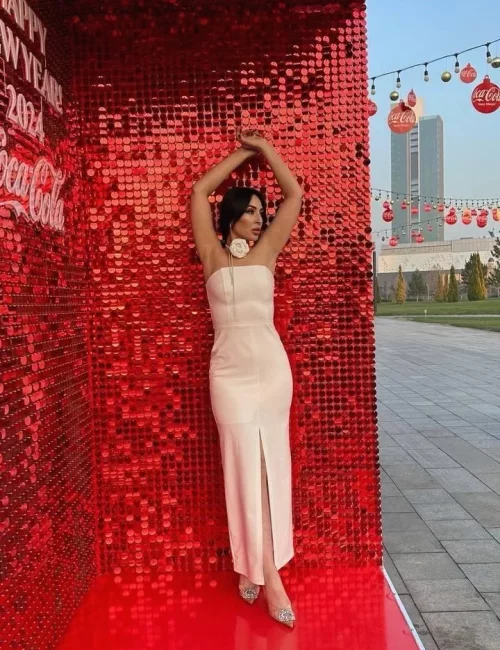 Bali photo 1, asian, average, black hair, 168 cm, 60 kg, Medium bust, Hong Kong
