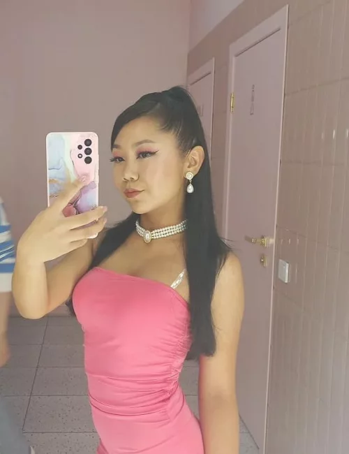 Chitose photo 3, asian, petite, black hair, 153 cm, 46 kg, Small bust, Hong Kong