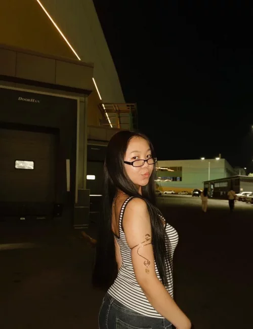 Chitose photo 7, asian, petite, black hair, 153 cm, 46 kg, Small bust, Hong Kong