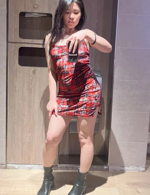 Tasha photo 4, asian, petite, black hair, 160 cm, 49 kg, Medium bust, Hong Kong