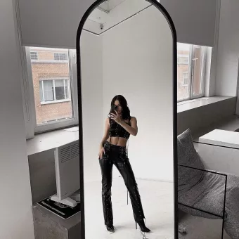 Heejin photo 2, slavic, average, black hair, 167 cm, 60 kg, Small bust, Hong Kong