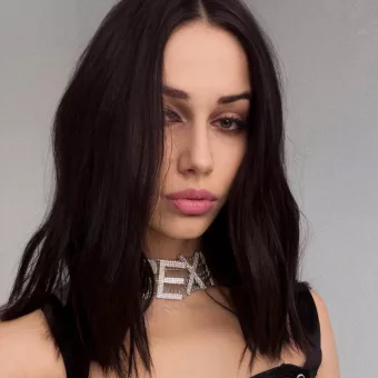 Heejin photo 5, slavic, average, black hair, 167 cm, 60 kg, Small bust, Hong Kong