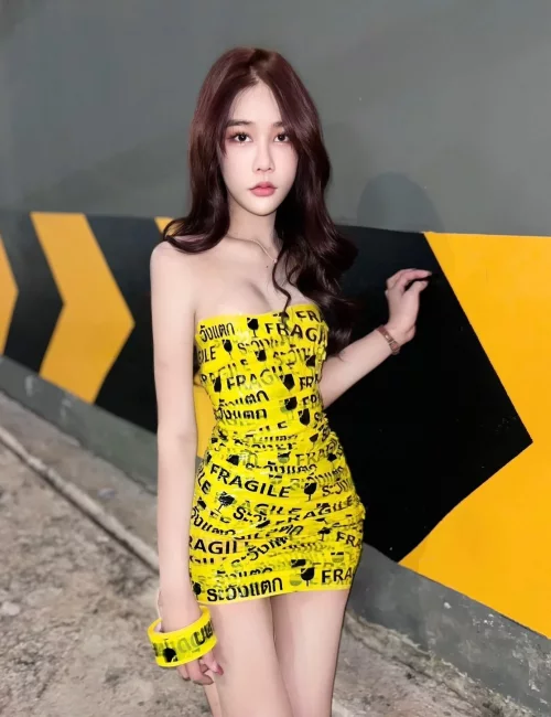 Qiuyue photo 10, asian, petite, brunette, 162 cm, 50 kg, Small bust, Hong Kong
